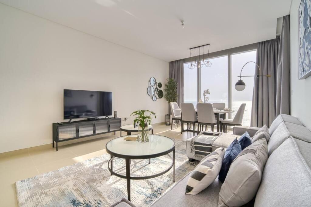 Luxury 2 Bed With Bluewater Views & Infinity Pool Apartment *